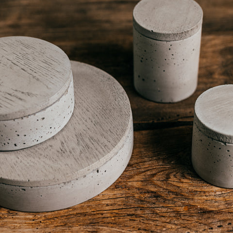 Misa Concrete s vrchnákom XS