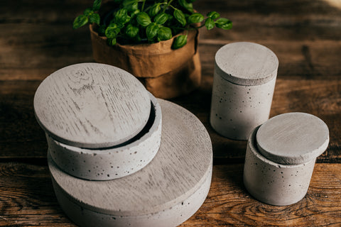 Misa Concrete s vrchnákom S
