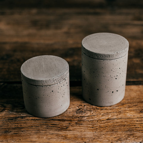 Misa Concrete s vrchnákom S